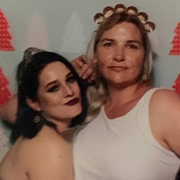 Meet your Posher, Yasmin - Picture 1 of 1